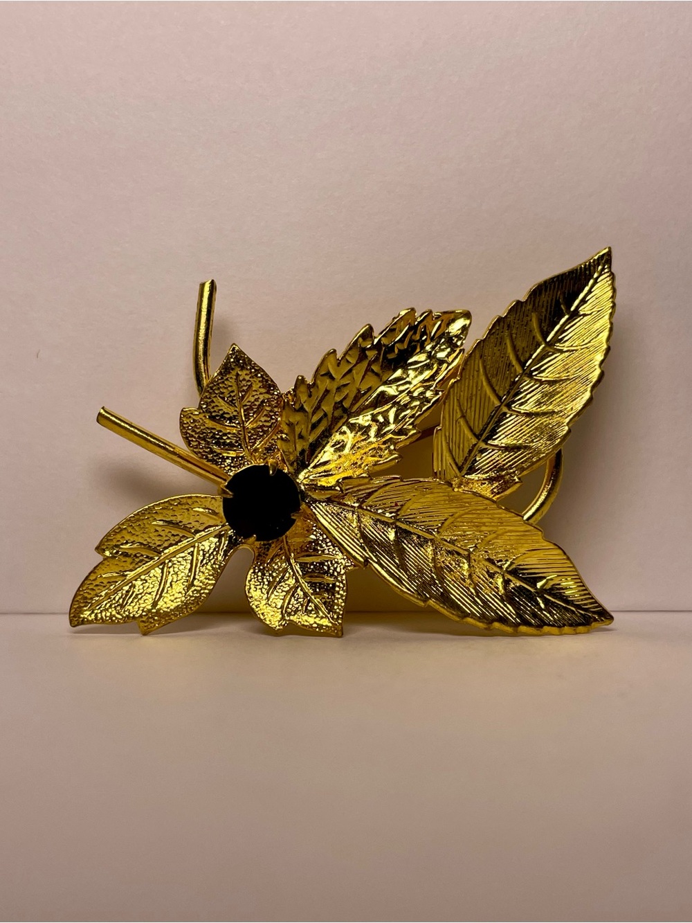 Vintage Gold Leaf Floral Garnet Brooch